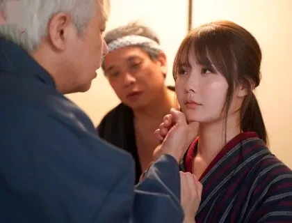 Poster of Để không bị hiến tế, cô gái đã phục vụ tình dục cho cả dân làng